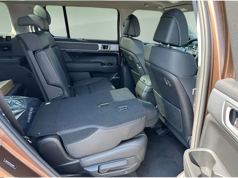 Used 2024 Hyundai Santa Fe Limited image 27