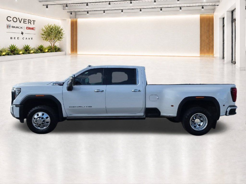 Used 2024 GMC Sierra 3500 Denali w/ Denali Reserve Package AWD/4WD image 9
