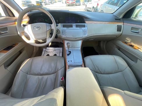 Used 2005 Toyota Avalon XLS image 14