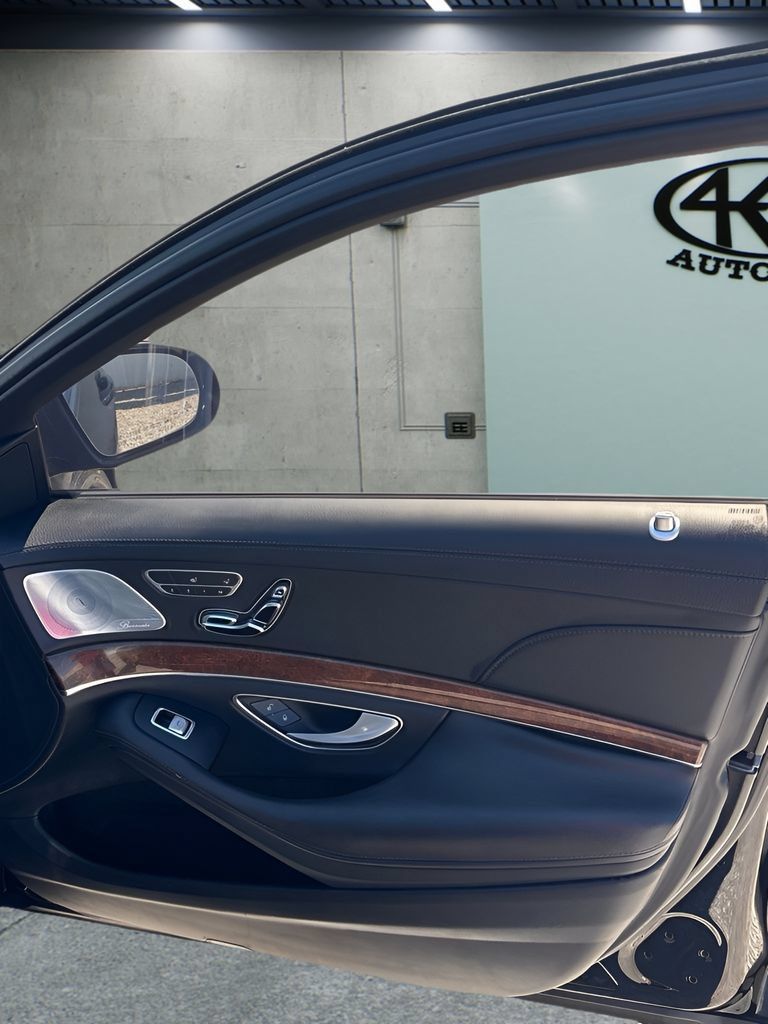 Used 2014 Mercedes-Benz S 550 Sedan w/ Premium 1 Package image 19