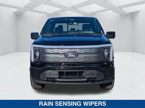 New 2025 Ford F150 Lightning Lariat image 9