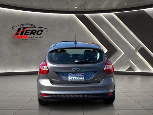 Used 2012 Ford Focus SEL FWD image 4