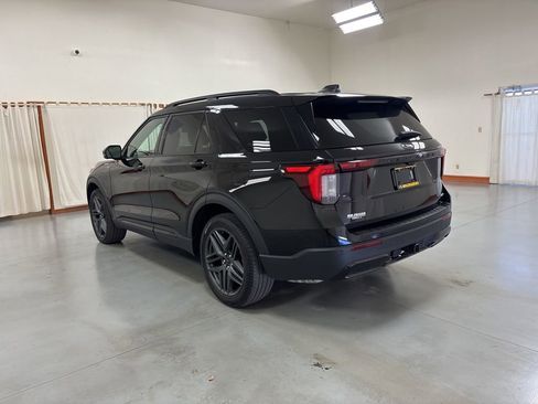 Used 2025 Ford Explorer ST-Line w/ Premium Package AWD/4WD image 5