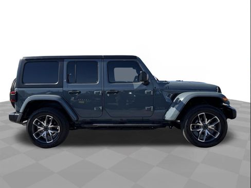 Used 2024 Jeep Wrangler Unlimited w/ Convenience Group AWD/4WD image 6