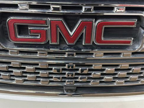 Used 2017 GMC Acadia Denali w/ Technology Package FWD image 49