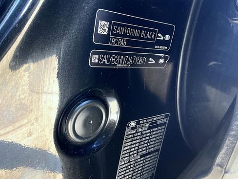 Used 2018 Land Rover Range Rover Velar S image 26