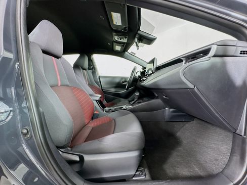 Certified 2025 Toyota Corolla SE FWD image 27