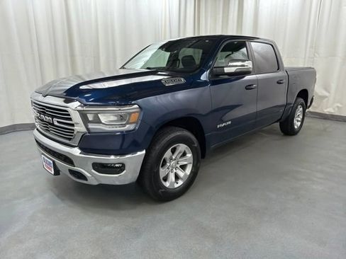 Used 2023 RAM 1500 Laramie AWD/4WD image 2