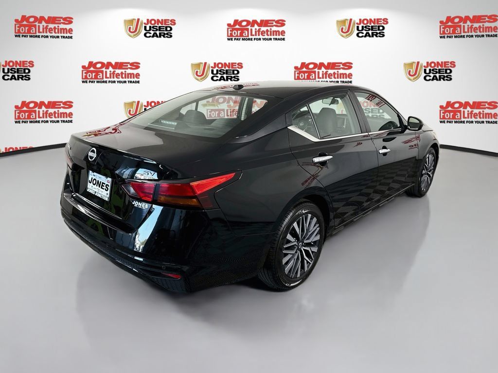 Certified 2024 Nissan Altima 2.5 SV FWD image 15