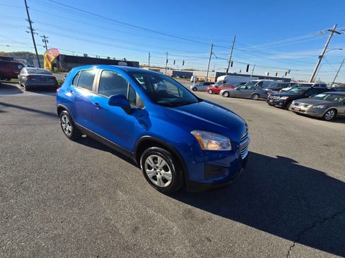 Used 2015 Chevrolet Trax LS image 55