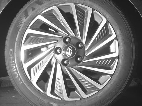 Used 2025 Hyundai Sonata SEL FWD image 15