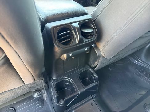 Used 2020 Jeep Wrangler Unlimited Sport AWD/4WD image 30