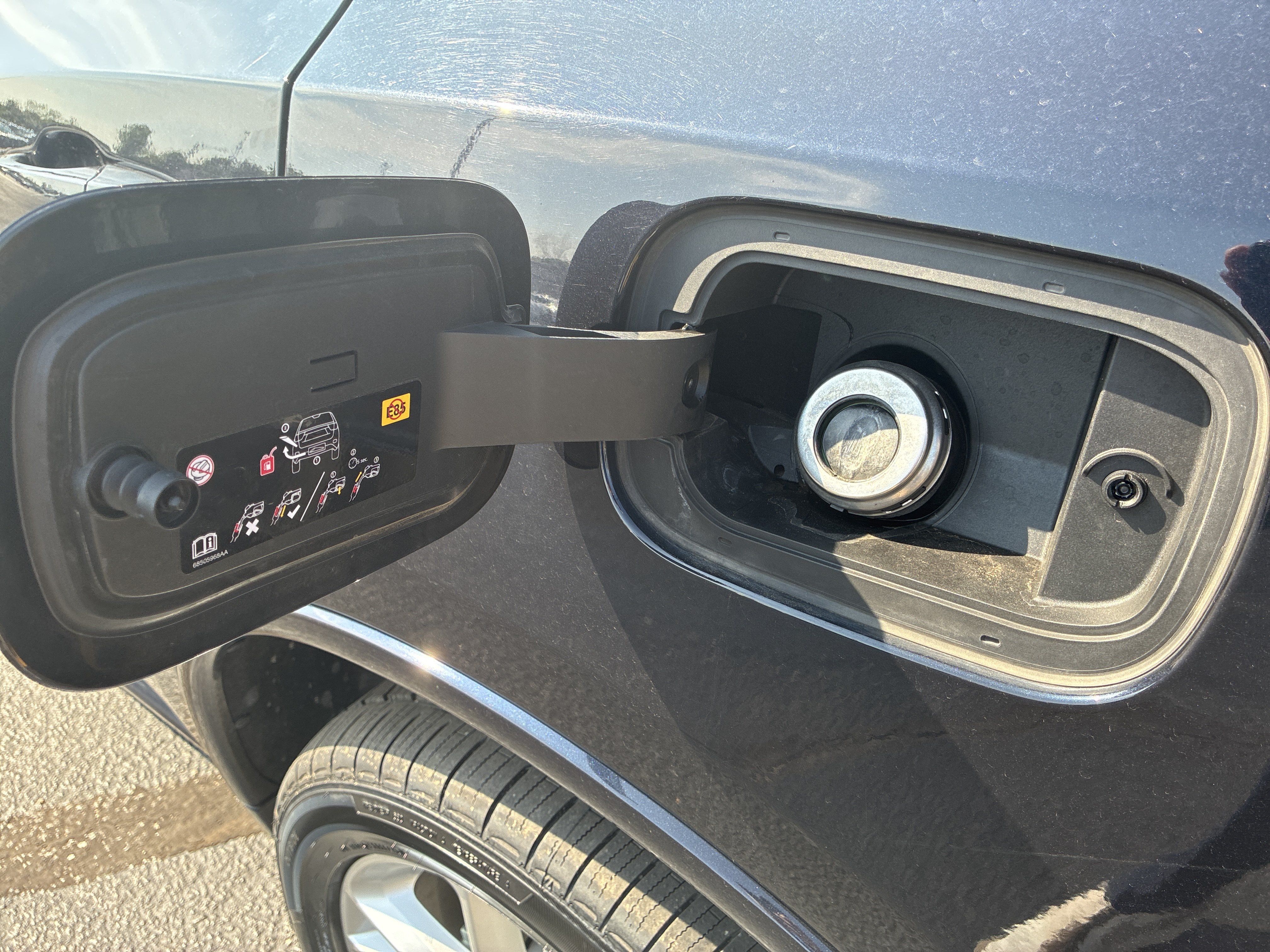 Used 2024 Dodge Durango GT AWD/4WD image 39