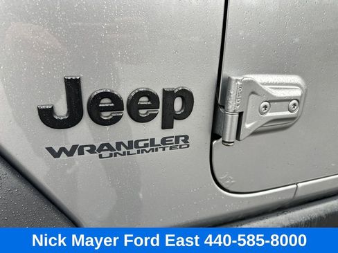 Used 2020 Jeep Wrangler Unlimited Willys image 14