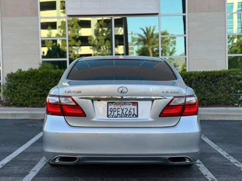 Used 2010 Lexus LS 460 RWD image 4