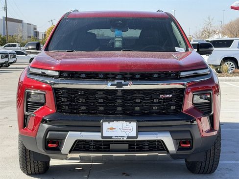 New 2026 Chevrolet Traverse Z71 w/ Enhanced Driving Package image 7