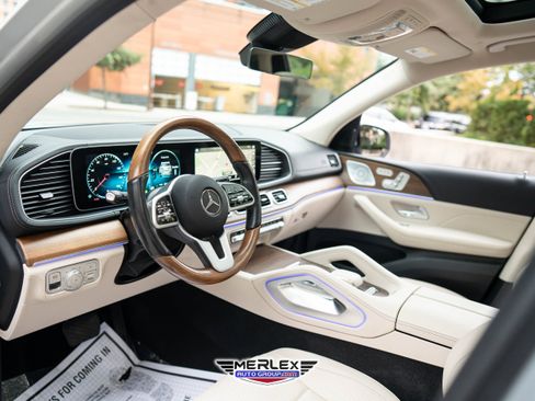 Used 2021 Mercedes-Benz GLS 450 4MATIC image 13