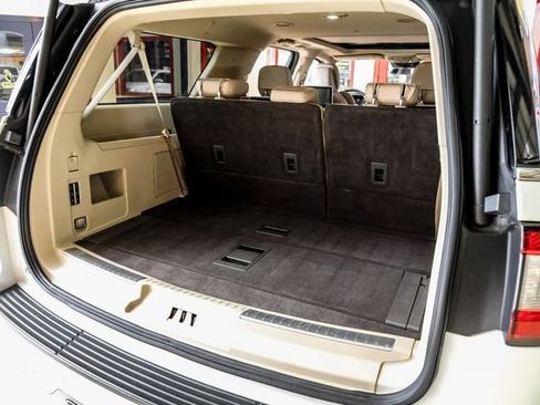 Used 2021 Lincoln Navigator L Reserve image 46