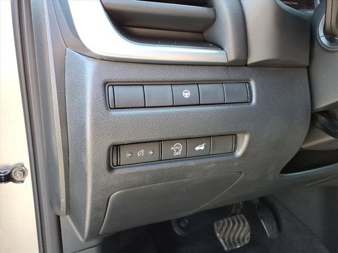Used 2023 Nissan Rogue SV w/ SV Premium B Package AWD/4WD image 12