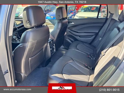 Used 2019 Buick Envision Essence image 12