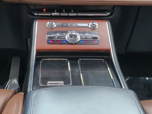 Used 2020 Lincoln Aviator Reserve w/ Equipment Group 202A AWD/4WD image 19