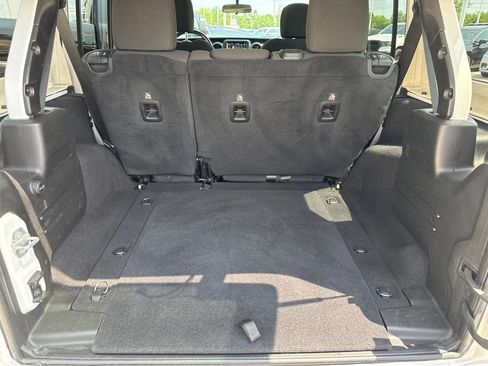 Used 2020 Jeep Wrangler Unlimited Sport S AWD/4WD image 75