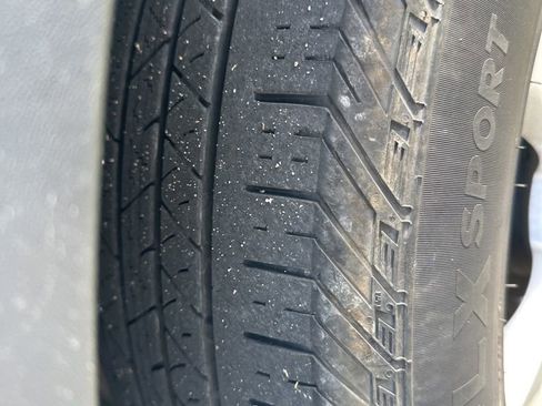 Used 2022 Kia Sorento LX FWD image 8