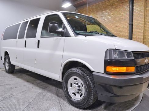 Used 2019 Chevrolet Express 3500 LS image 6