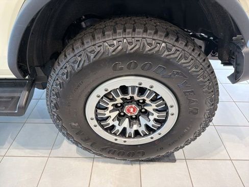 New 2026 Ford Bronco Outer Banks w/ Sasquatch Package AWD/4WD image 6