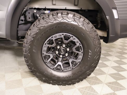 Used 2025 Ford F150 Raptor w/ Equipment Group 803A Raptor R AWD/4WD image 21