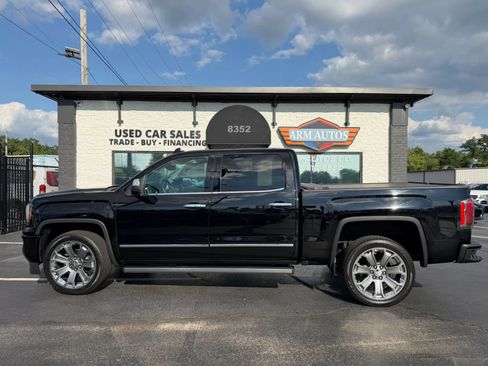 Used 2017 GMC Sierra 1500 Denali w/ Denali Ultimate Package AWD/4WD image 11