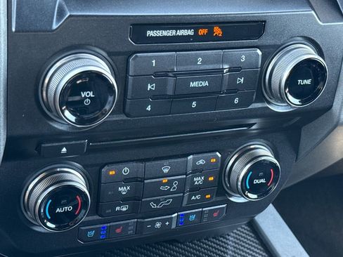 Used 2017 Ford F150 Raptor w/ Equipment Group 802A Luxury image 23