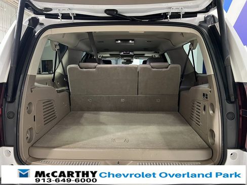 Used 2020 Chevrolet Suburban Premier image 35