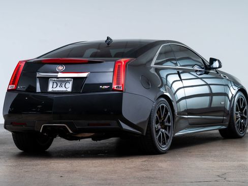 Used 2011 Cadillac CTS V RWD image 7