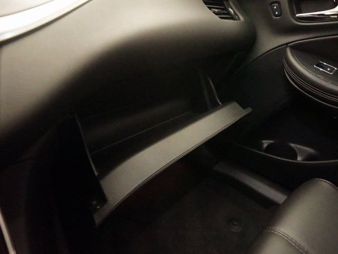 Used 2016 Chevrolet Impala LT w/ Convenience Package image 28