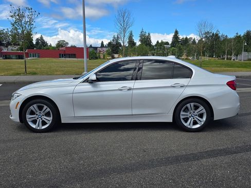 Used 2018 BMW 330i Sedan RWD image 2