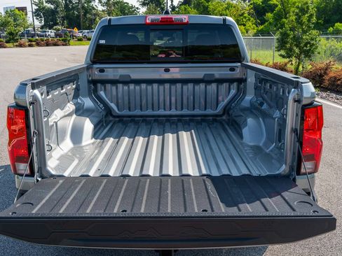 Used 2026 Chevrolet Colorado W/T w/ WT Custom Package RWD image 16