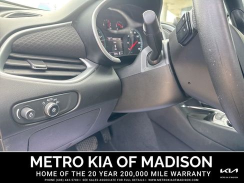 Used 2023 Chevrolet Malibu LT image 13