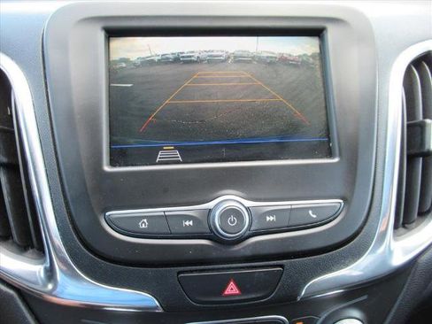 Used 2019 Chevrolet Equinox LT FWD image 25