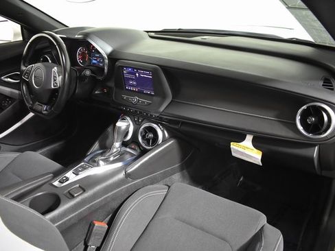 Used 2021 Chevrolet Camaro LT image 32