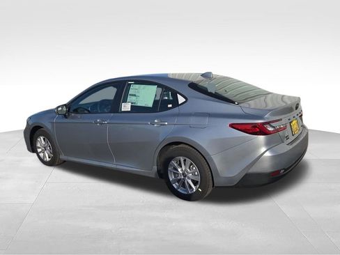 New 2026 Toyota Camry LE w/ Convenience Package image 3