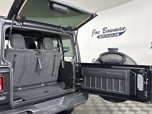 Used 2021 Jeep Wrangler Sport image 14