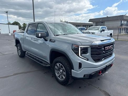Used 2024 GMC Sierra 1500 AT4 w/ Technology Package AWD/4WD image 1