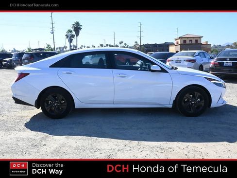 Used 2023 Hyundai Elantra Blue FWD image 5