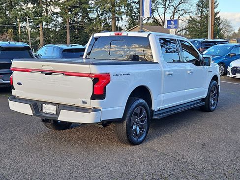 Used 2023 Ford F150 Lightning Lariat w/ Max Trailer Tow Package image 5