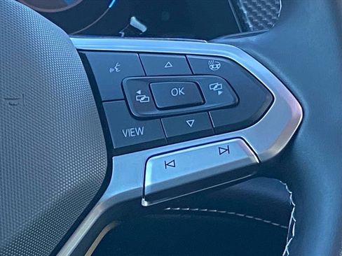 Certified 2025 Volkswagen Atlas Cross Sport SEL image 8