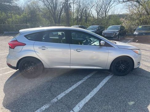 Used 2015 Ford Focus Titanium FWD image 6