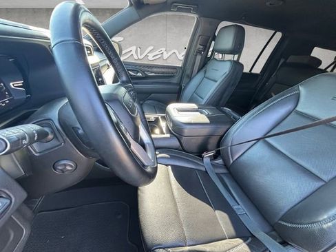 Used 2024 GMC Yukon XL Denali image 17