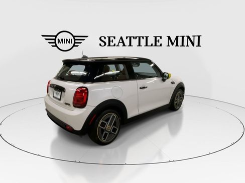 Used 2024 MINI Cooper SE FWD image 11