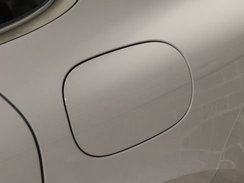 Used 2021 Porsche Cayenne Turbo S image 32